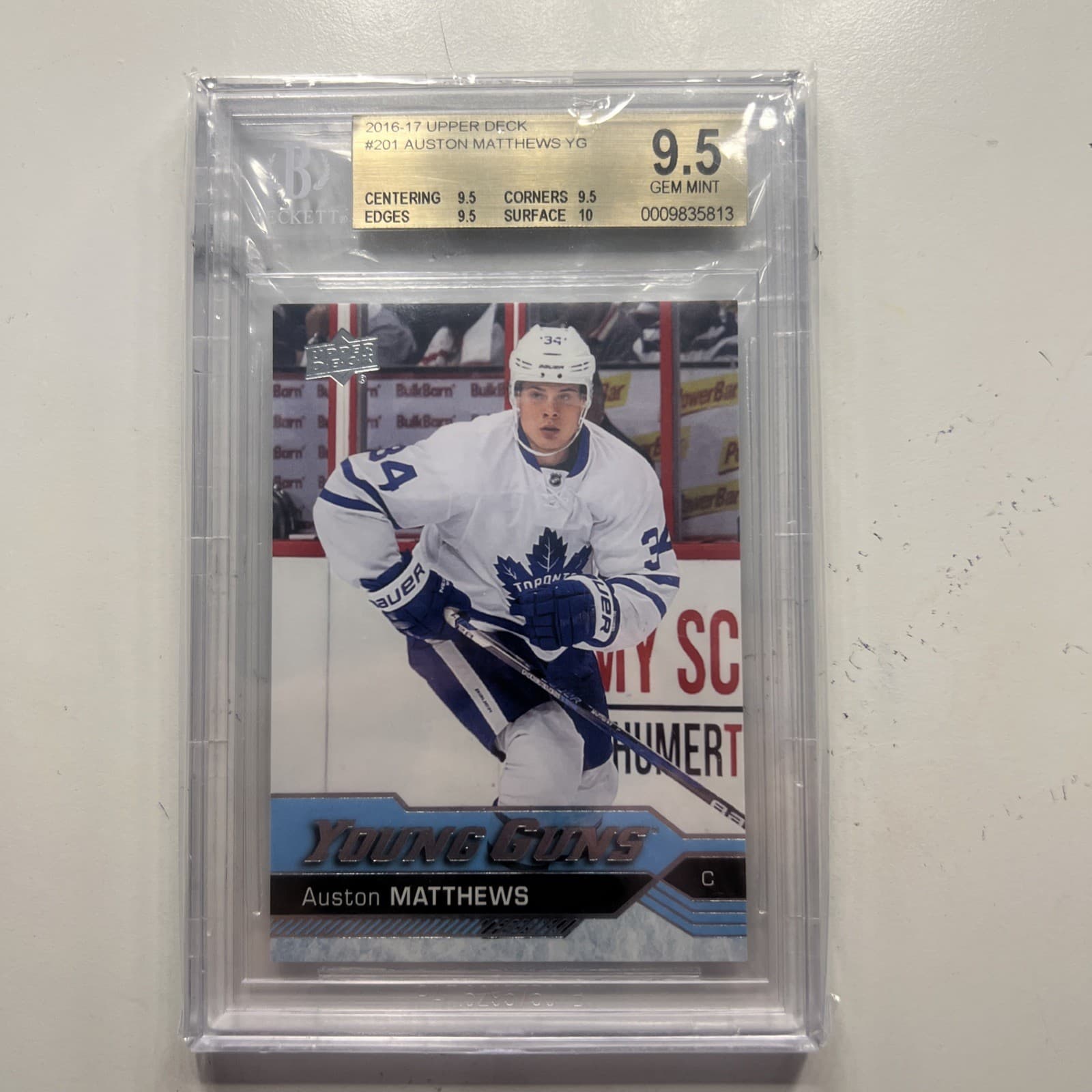 2016-17 Upper Deck - Young Guns Auston Matthews #201 (RC) BGS 9.5