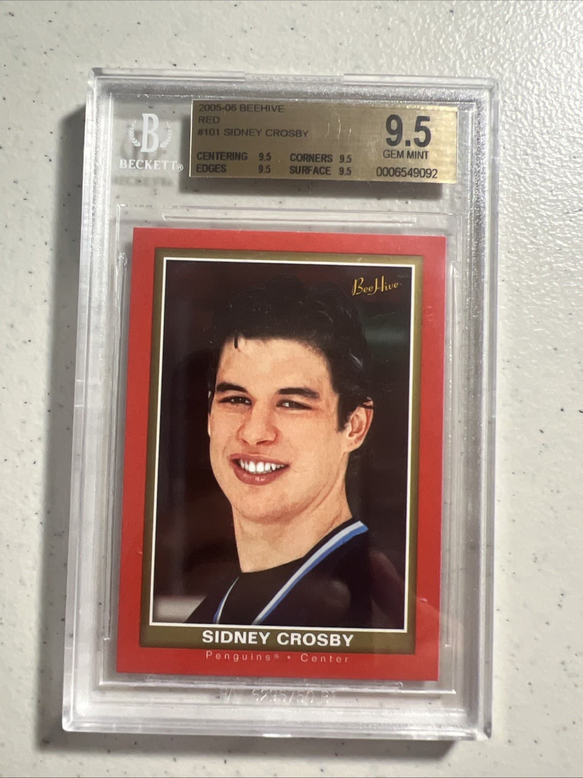 Sidney Crosby 2005-06 Upper Deck Bee Hive Red RC Rookie #101 Penguins BGS 9.5