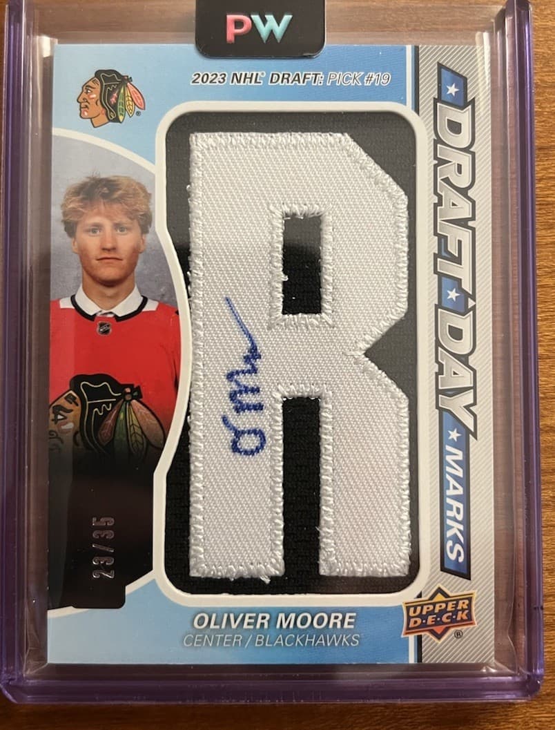 Upper Deck 2025-26 Draft Day Marks Oliver Moore Blackhawks Auto Patch /35