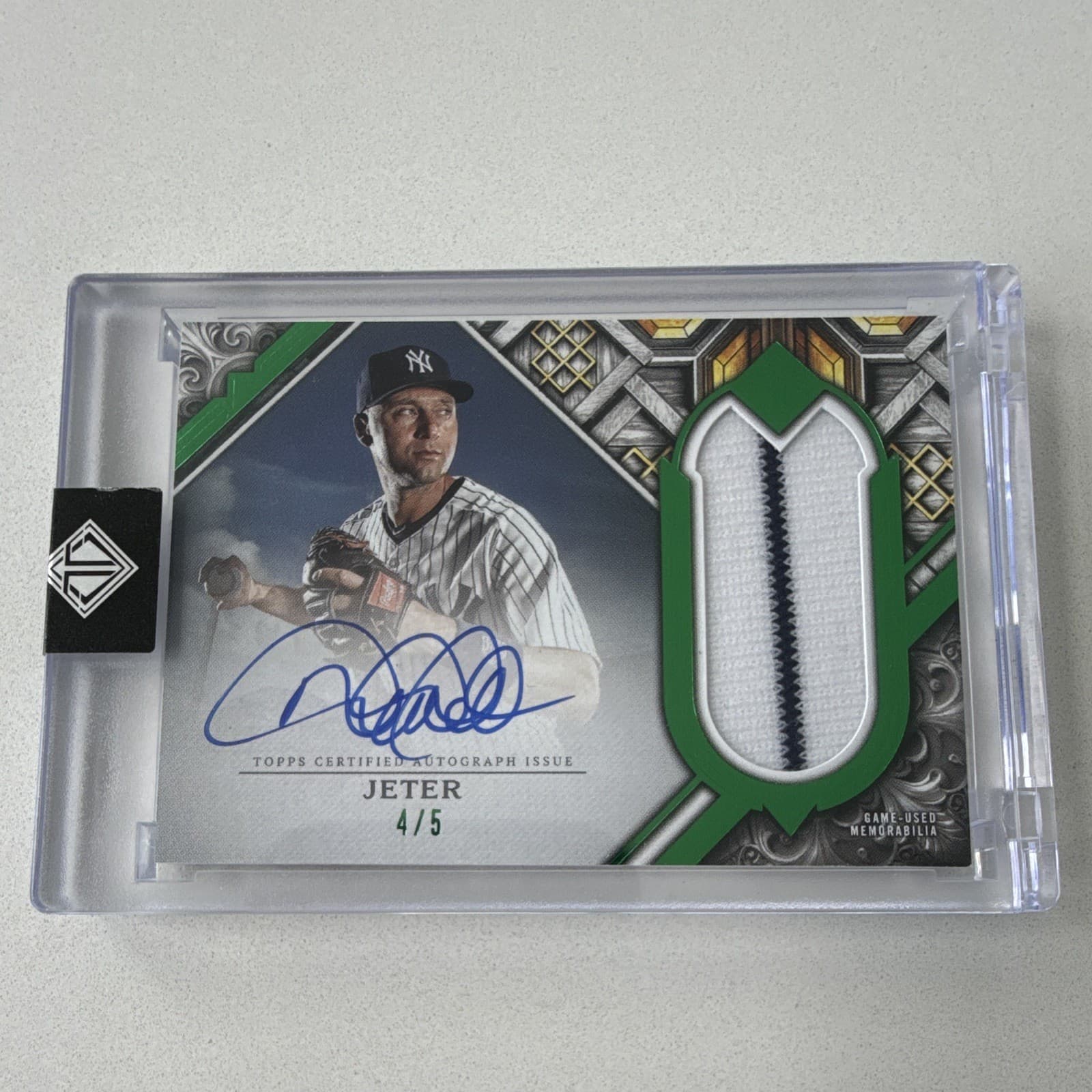 Topps 2025 Transcendent Derek Jeter Auto Relic Var TCAR-DJ Yankees 4/5