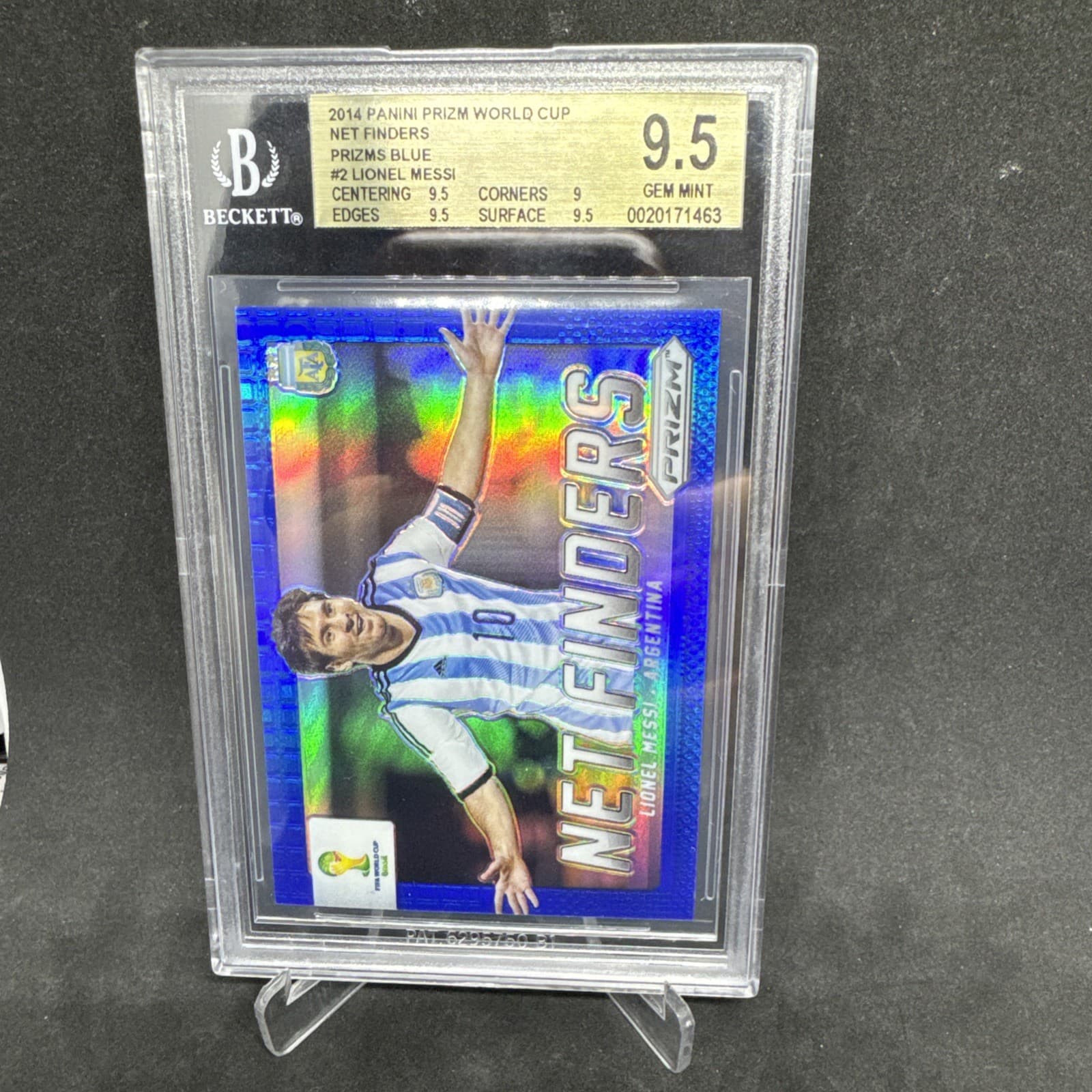 2014 Panini Prizm World Cup - Net Finders Lionel Messi #2 Blue /199 - BGS 9.5