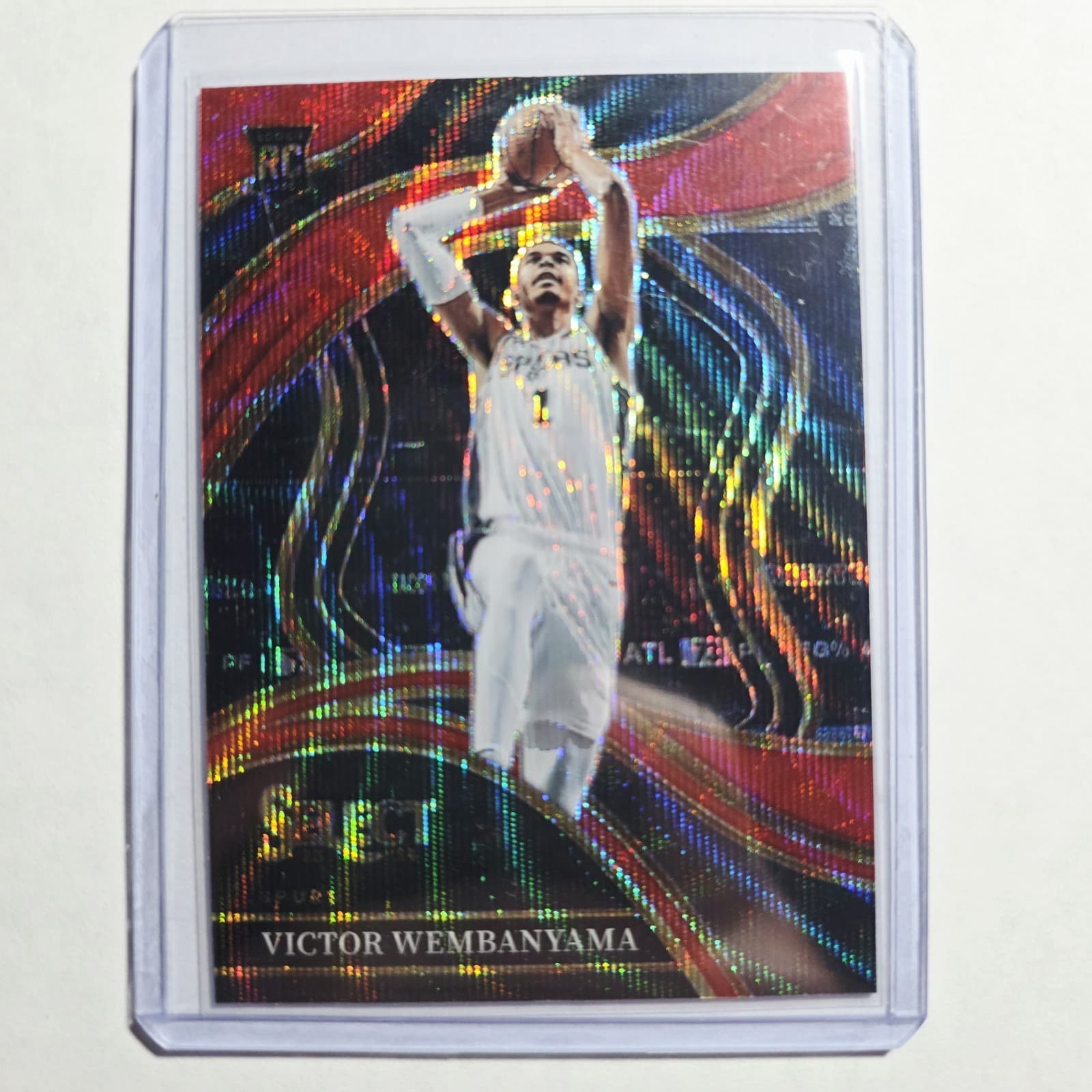 2023-24 Panini Select Victor Wembanyama #288 Courtside Red Wave Prizm Rookie RC