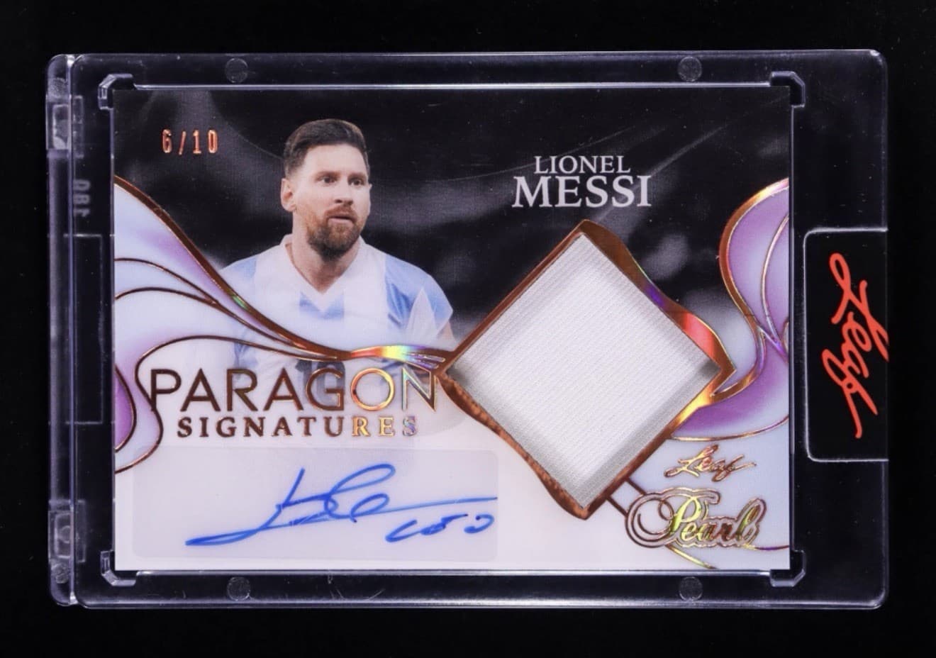 Lionel Messi - 2025 Leaf Pearl Signatures with Argentina Game-used Patch #6/10