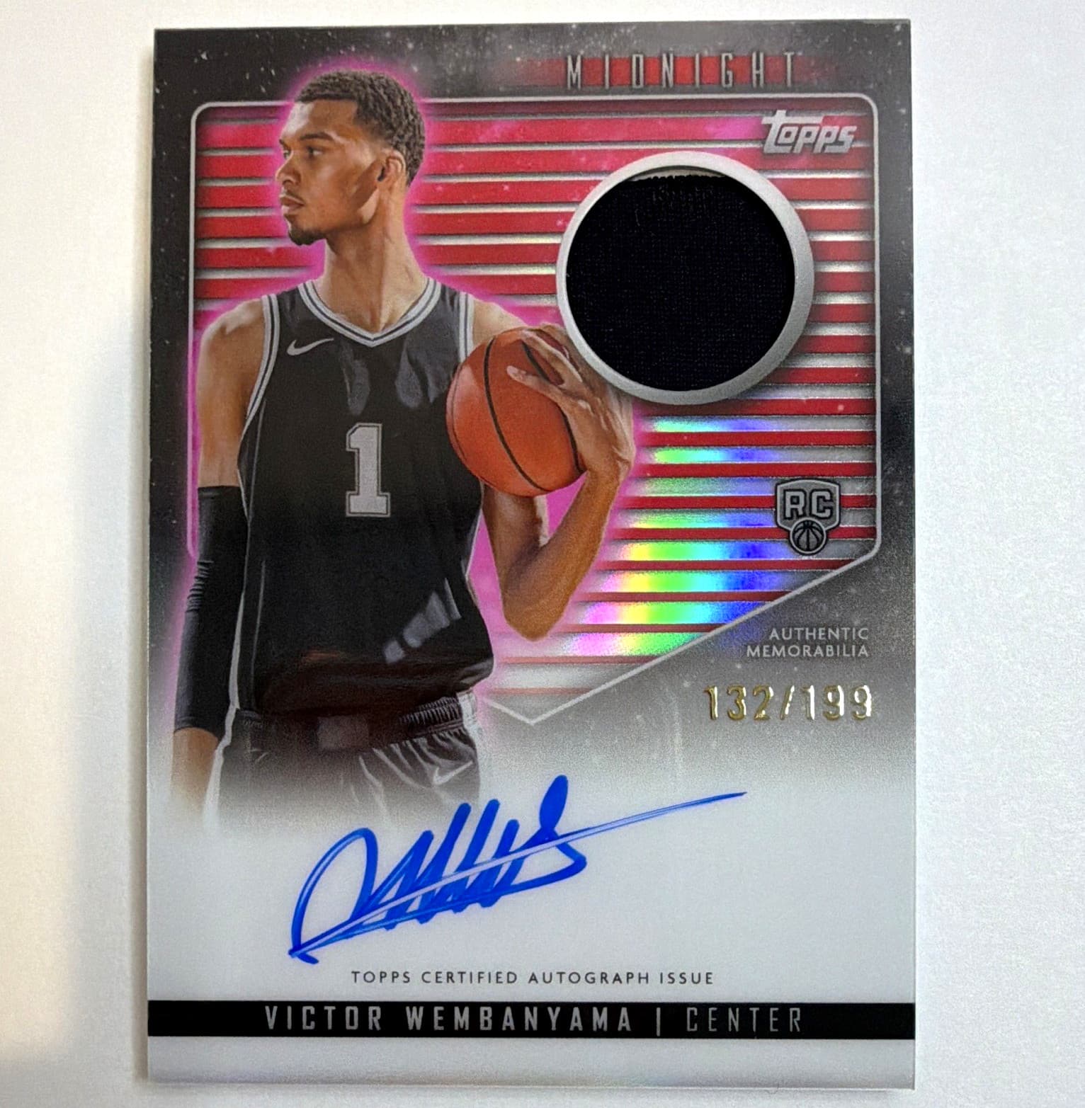 Topps Midnight 2023-24 Victor Wembanyama Spurs Rookie Jersey Auto Twilight /199