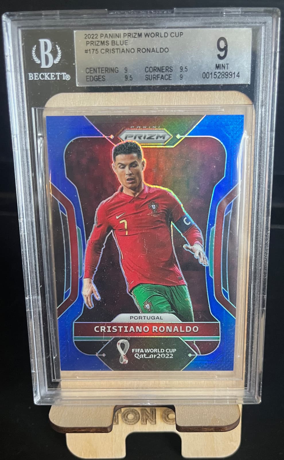 2022 Panini Prizm World Cup Prizms Blue Cristiano Ronaldo 081/299 BGS 9 Mint