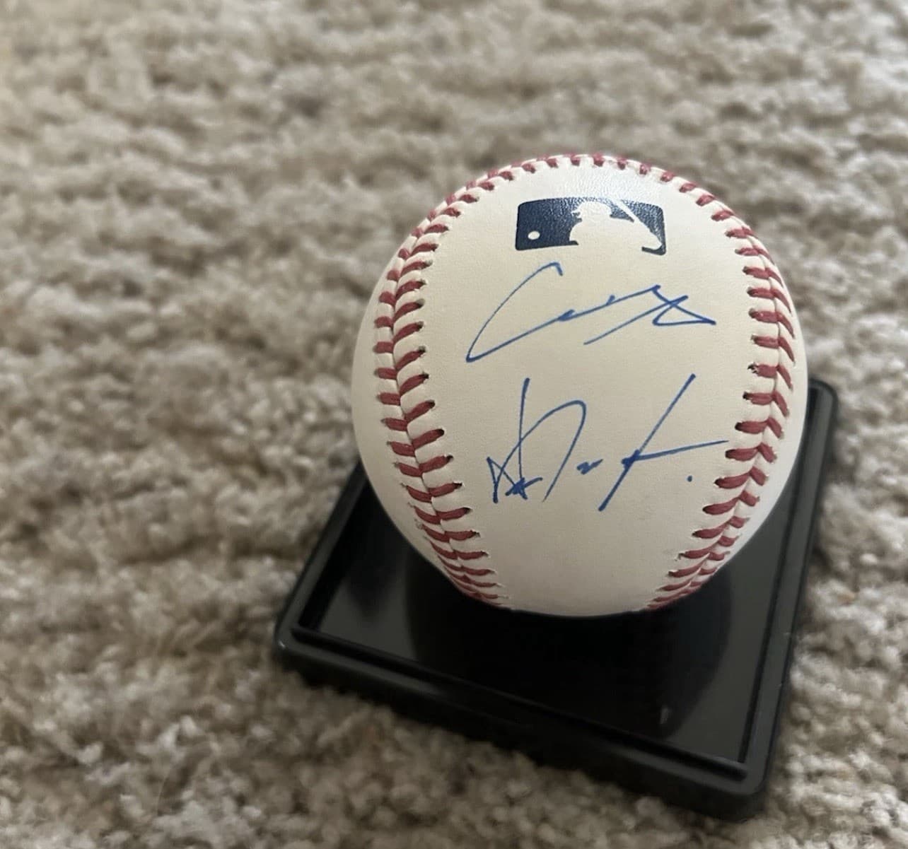 Shohei Ohtani & Yoshinobu Yamamoto Dual Autographed Baseball With LOA 🔥🔥🔥🔥