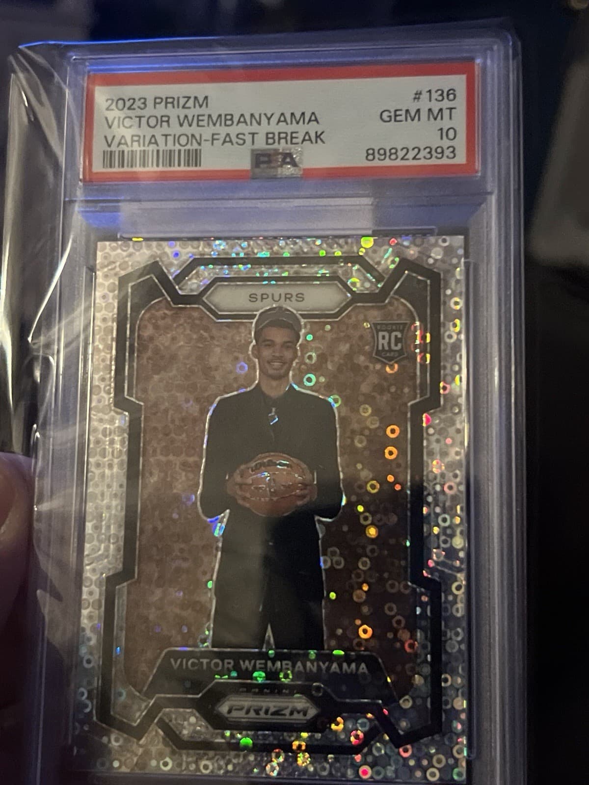 2023-24 Prizm Victor Wembanyama Variation Fast Break Prizm Rookie RC #136 PSA 10