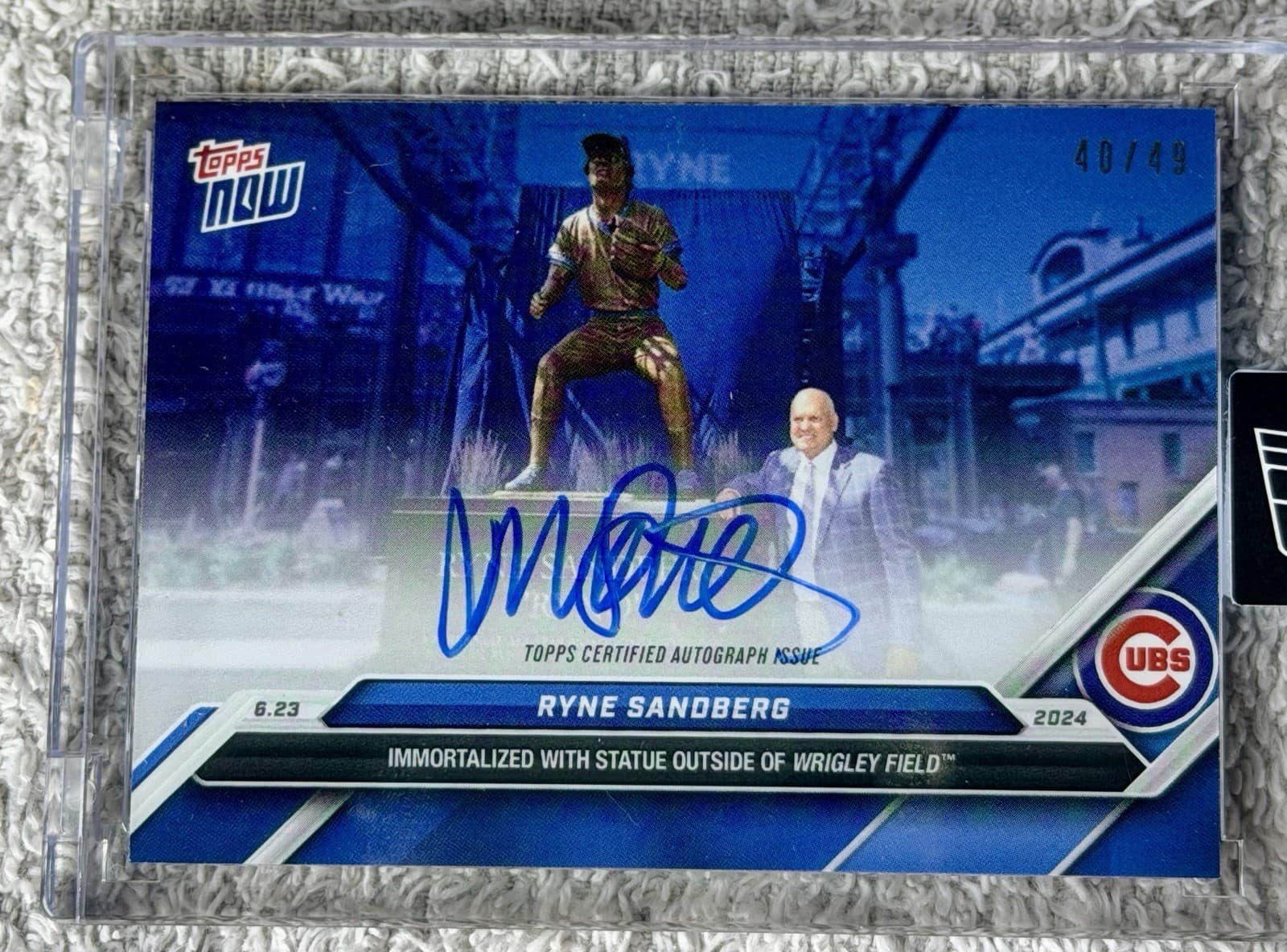 2024 Topps Now Ryne Sandberg 338B Chicago Cubs Statue On Card Auto Blue #40/49