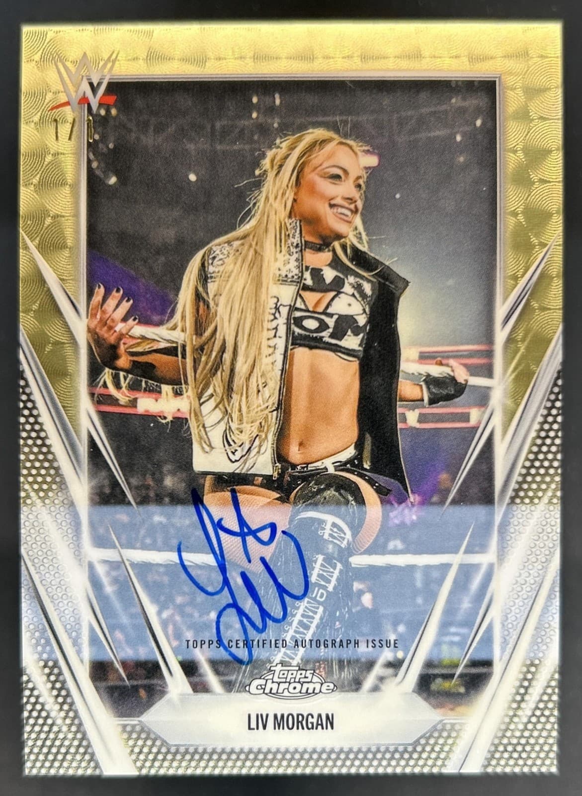 2026 Topps Chrome WWE Liv Morgan Auto Autograph Refractor SuperFractor #1/1