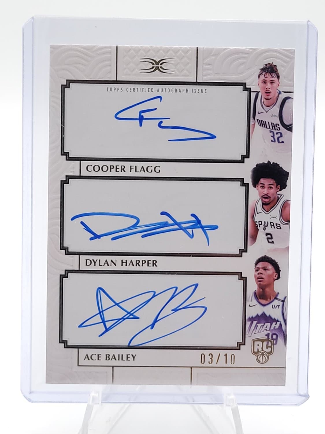 Cooper Flagg Dylan Harper 2025-26 Topps Definitive Triple Rookie Auto /10 Q2323