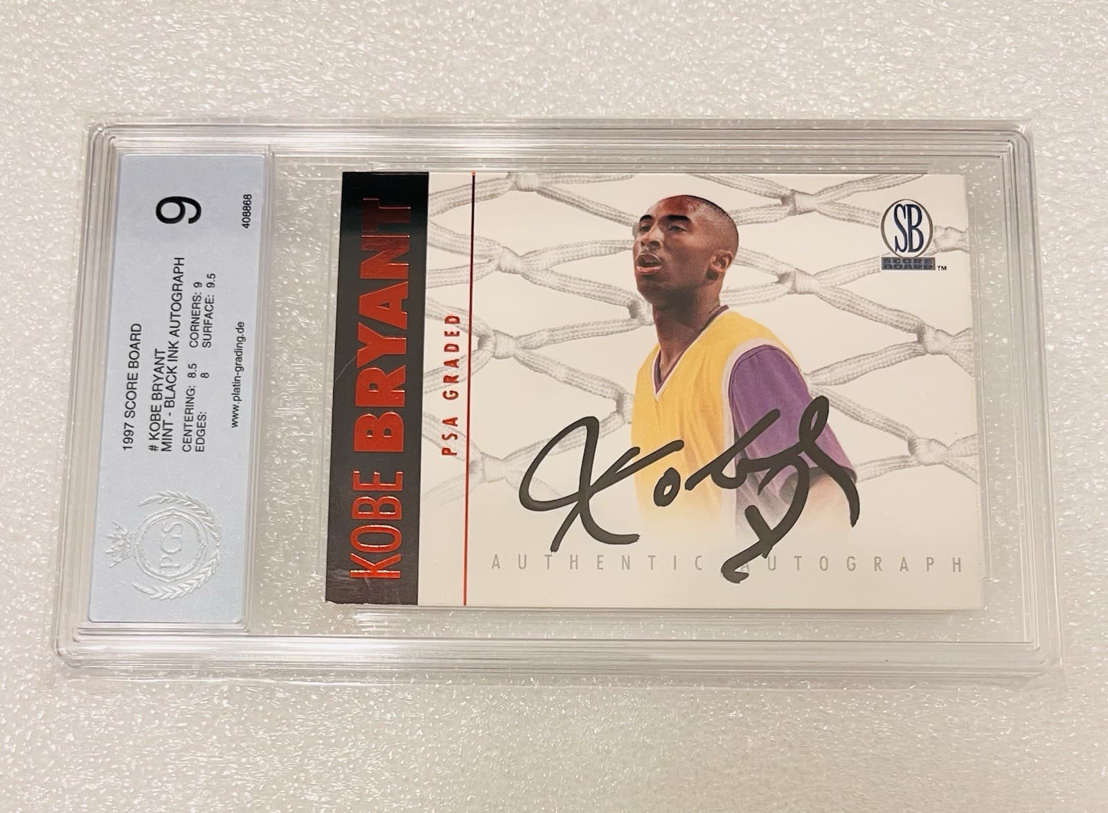 1997 SCORE BOARD KOBE BRYANT - BLACK INK AUTOGRAPH AUTO PGS GRADE 9 MINT LAKERS