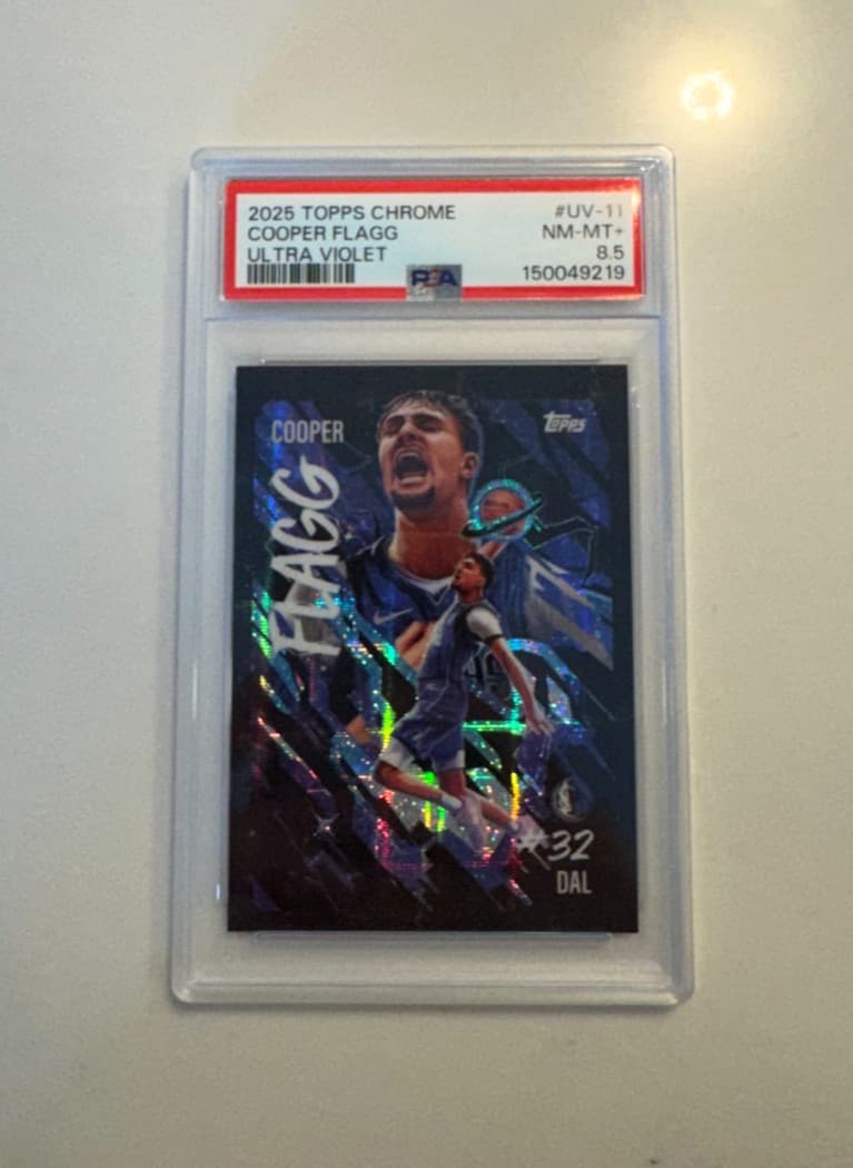 2025 TOPPS CHROME ULTRA VIOLET #UV-11 COOPER FLAGG ROOKIE RC PSA 8.5