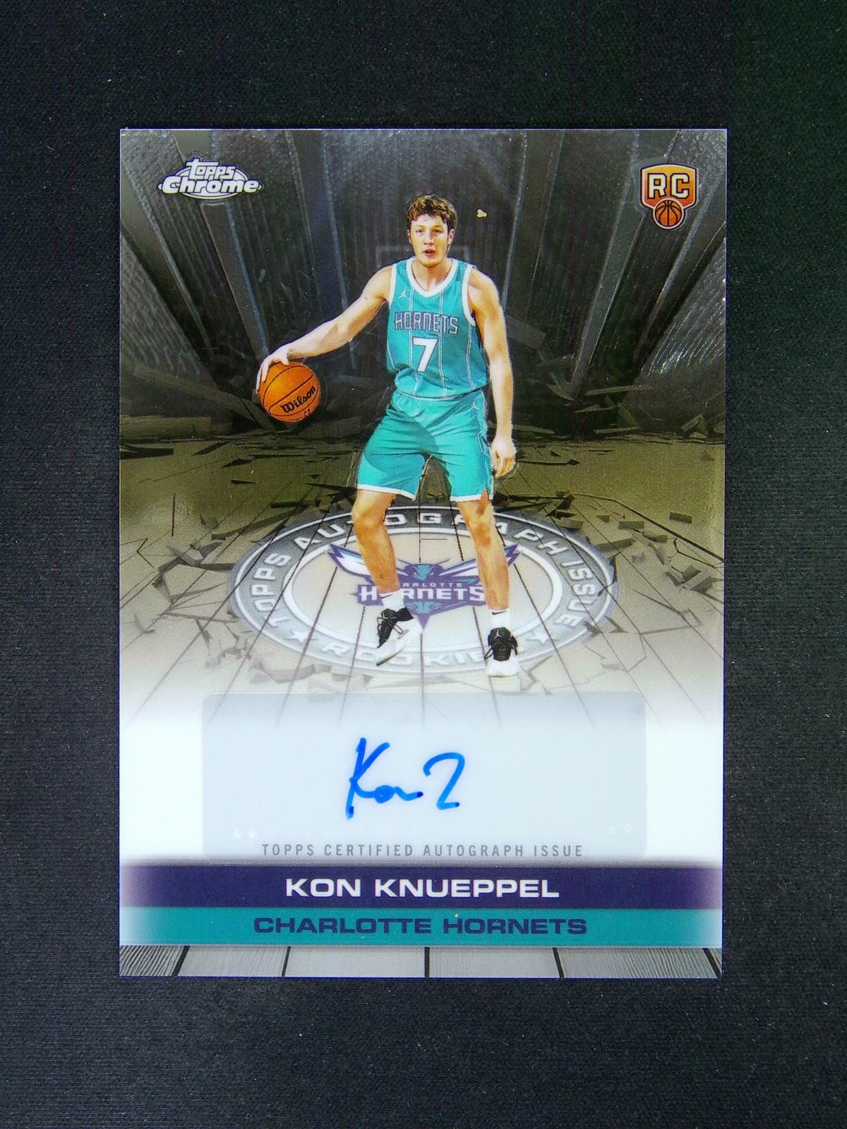 2025-26 Topps Chrome Kon Knueppel Hornets RC Rookie Auto Issue
