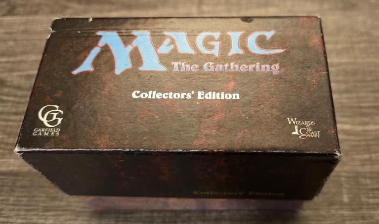 Magic the Gathering Collectors Box open cards in good condition