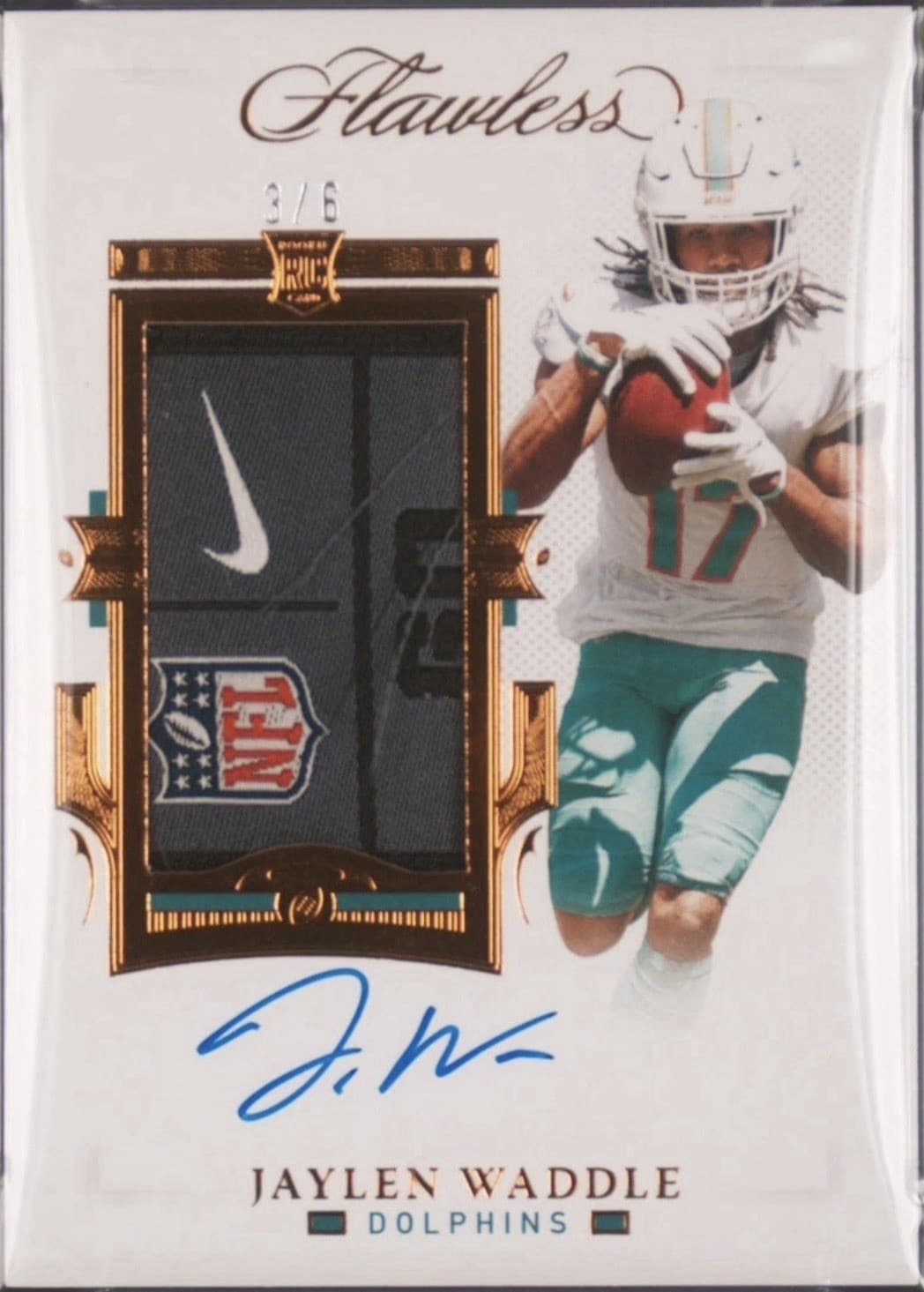 2021 Flawless - Rookie Patch Auto LAUNDRY TAG NFL Shield Nike - Jaylen Waddle