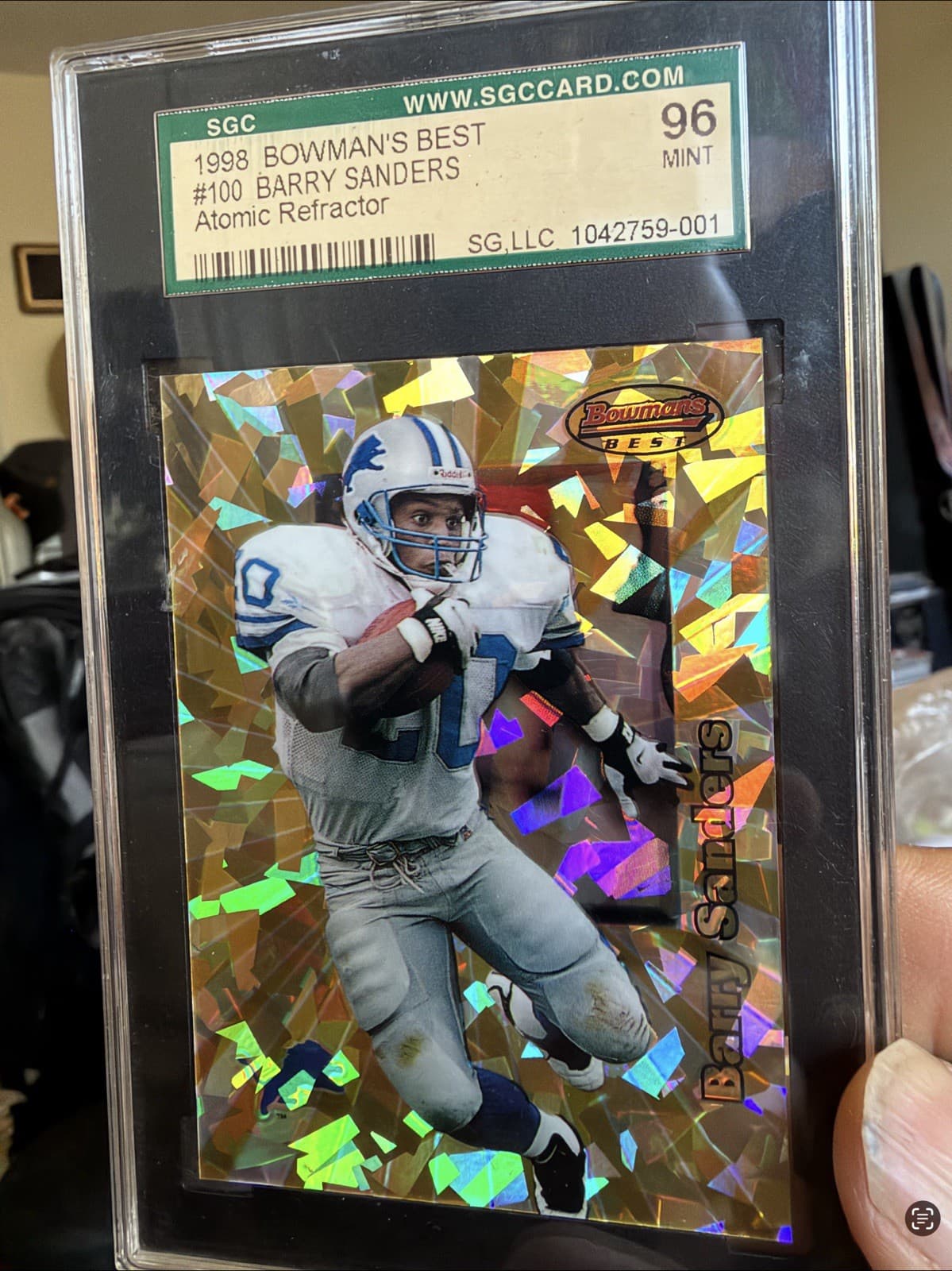 1998 Bowman's Best Barry Sanders Detroit Lions #100 Atomic Refractor /100 Graded